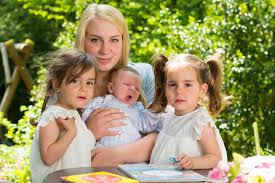 Wir bieten verschiedene aktivitäten und kurse für benachteiligte mütter und kinder an. Leiterin Des Olper Mutter Kind Hauses Geht In Ruhestand Abschied Von Aline Stadt Olpe