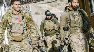 Learn more about the cast of seal team, including david boreanaz, max thieriot, neil brown jr., aj buckley, toni trucks, jessica paré, and judd lormand. Seal Team Verpasst Wiederholung Von Episode 22 Online Und Im Tv News De