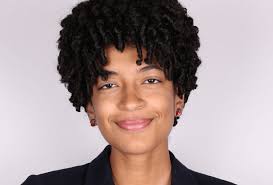 CREW Network Foundation Awards 30 Scholarships to Commercial Real Estate  Students