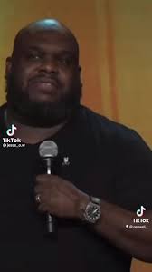 Rena Ali (@renaali__)