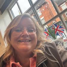 Happy #Oscars Day 🫧💗