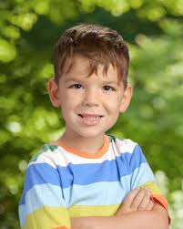 Oh these two🥰🥰 (Emmie missed picture day so we have to wait for her  retakes😂😂)