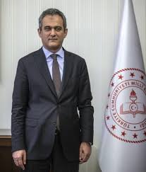 Cumhurbaşkanlığı kabinesinde yeni milli eğitim bakanı olarak açıklanan ziya selçuk'un 2013 yılında yaptığı röportaj ortaya çıktı. Egvko1yztpflhm