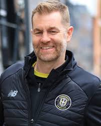 Simon Weaver » Bilanz unter arbitre Paul Danson