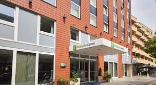 Located in spandau, this hotel is within 3 mi (5 km) of spandau citadel, messe berlin, and schloss charlottenburg. Holiday Inn Express Berlin City Centre West Preise Fotos Bewertungen Adresse Deutschland