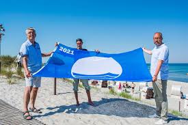 The #beach of #warnemünde is one of the main #beaches of the #rostock #seaside #resorts. Blaue Flagge Weht In Warnemunde Und Markgrafenheide Rostock Heute