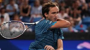 Ich bin auch vater von vier kindern und ich kann nicht glauben, dass ich auf der tour bin, auf hohem niveau spiele und vater bin, die beste person bin, die ich jeden tag sein kann. Atp Cup Medvedev Und Fognini Mit Unterschiedlichen Tendenzen Tennisnet Com