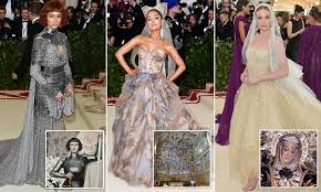I look di zendaya non passano mai inosservati. Twitter Users Compare Met Gala Heavenly Bodies Outfits To Real Art Daily Mail Online