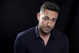 Последние твиты от zachary levi (@zacharylevi). Zachary Levi S Nerves Growing Before Mtv Movie Tv Awards Taiwan News 2019 06 14 21 08 14