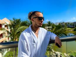 How Cash Cartier, a successful young entrepreneur and networking marketer,  is changing the lives of people