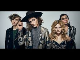 Ciao ragazzi dopo che i maneskin si sono portati la testa in radio con sta canzone ho deciso di farne una parodia. Maneskin Torna A Casa Testo E Accordi Youtube