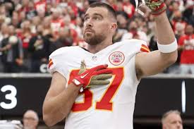 Travis Kelce Says He'd Return for Another Season with the Chiefs 'in a  Heartbeat' If This Happened - Yahoo Sports