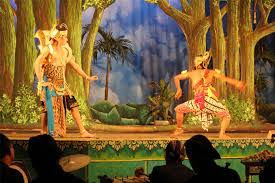 Teater arena sempat ada di tim, kemudian hilang, ini kita hadirkan kembali. Karya Seni Teater Nusantara Pelajaran Seni Budaya Dan Ketrampilan Smp Mts Kelas Viii