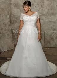 La robe sur mesure pour mêre de marié(e) la mère de mariée joue un rôle important dans une cérémonie de mariage et bien une robe mère de mariée est robe courte pour mère de mariée à mancheron orné d un noeud papillon. Col En V Robe De Mariee Grande Taille Manches Courtes M1507247160 Robe De Mariee Robe Mariee Grande Taille Robe Mariee Pas Cher