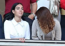 Georgina rodriguez net worth & salary. Sabemos De Quien Es El Espectacular Mono Blanco De Georgina Rodriguez