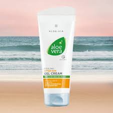 Key ingredients include vitamin e, vitamin a, and aloe vera to soothe burned skin and work with the sun's rays to help repair it. Lr After Sun Cooling Gel Creme Mit 200ml Hautschutz Nach Der Sonne