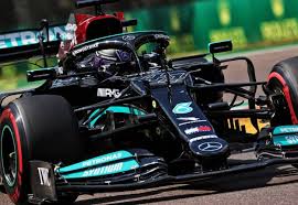 The finn trailed hamilton by just 0.031s after the first runs, but having topped both opening segments of qualifying, bottas found the time when it mattered, lighting up the timesheets to take pole by 0.1s. Hamilton Hangs On For Imola Pole As Perez Pips Verstappen