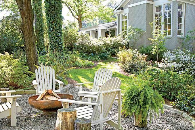 36 Landscaping Ideas That Keep Your Yard Looking Good Year-Round