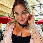 Mona Gentry's Instagram, Twitter & Facebook