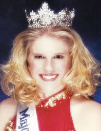 FORMER MAJORETTE QUEEN