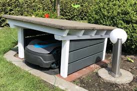 Garage Im Schwedenstil Fur Den Mahroboter Bauanleitung Zum Selberbauen 1 2 Do Com Deine H Mahroboter Garage Selber Bauen Garage Selber Bauen Rasenroboter