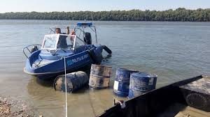 Potrivit unui comunicat al garzii de coasta, pe data. Un PoliÈ›ist De FrontierÄƒ Din Isaccea S A ImpuÈ™cat Colegii Lui Au GÄƒsit Un Bilet Prin Care IÈ™i Justifica Sinuciderea Tlnews Tulcea News