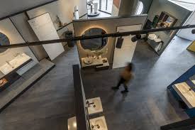 Whether you are simply replacing a faucet or remodeling an entire bathroom, it's helpful to have access to a wide selection of quality products and friendly, experienced guidance when making your product selections. The Bathroom Showroom What To Expect From Your Visit