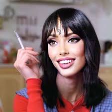 Elise Morris (@Elise_Morris)