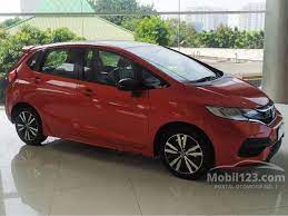 Hal ini menjadi wajar karena kebanyakan pengguna honda dengan harga yang di bawah harga baru dan kondisi yang masih prima, tentunya anda akan banyak mendapatkan keuntungan. Habiskan Stok Harga Honda Jazz 2021 Dalam Kondisi Baru Ini Bisa Ditawar Berita Otomotif Mobil123 Com