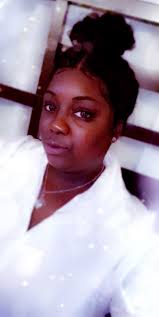 Nichole Wright (@Nickidatbaby)