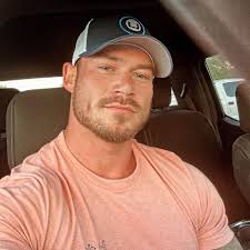 Would you rather eat a bull or a rat red?