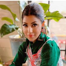 Feeling my best, looking my best, being my best 💕💫 Outfit :  @kikibyishikaagrawal Jewellery : @nehalullajewellery @nehalulla_nlj  #ganpatibappamorya