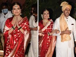 She is also the winner of miss asia pacific 2000 title. Dia Mirza Marriage Photos Fans Post Congratulatory Messages For Dia Mirza And Vaibhav Rekhi As Couple Gets Married