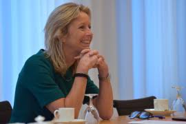Hoe laat komt kajsa ollongren. Kajsa Ollongren D66 Is De Schrik Van Elke Weldenkende Vrouw Fleur Agema En Annabel Nanninga Zijn Pas Rolmodellen De Dagelijkse Standaard