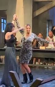 Maybe you would like to learn more about one of these? Sthn Ygeia Mas Paola Aslanidoy Pa8ame Plaka Me To Tsifteteli Toys Parte Mia Geysh Gossip Tv Gr