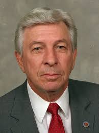 Loretta Tuttle's Instagram, Twitter & Facebook