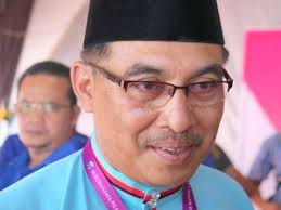 Seramai 222 orang dari 222 ahli dewan telah mengangkat sumpah jawatan. Mp Sungai Besar Makin Stabil Selepas Pembedahan Jantung