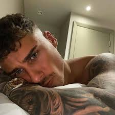 Browse our listings to find jobs in germany for expats, including jobs for english speakers or those in your native language. Pin De Nymkkk Em Hotties Sagas De Livros Wattpad