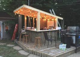 In bavaria there is no place quite so inviting as a shady grove of ancient chestnut trees, a place where families come together to eat delicious food, drink good bier, and share each other's company. Gartenbar Selber Basteln Kreative Ideen Dafur Diy Aussenbar Gartenbar Gartenpools