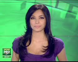 Acum la pro tv live. The Super Hot Sports Anchor For Pro Tv Corina Caragea Sports Presenters Celebrities Photography