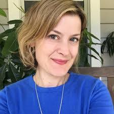 Andrea Caven's Instagram, Twitter & Facebook