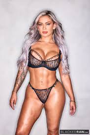 Hayley Davies Curvy Exotic Babe in Lingerie