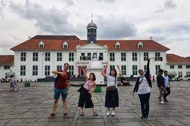 Kota tua jakarta merupakan salah satu destinasi wisata favorit yang berada di propinsi dki jakarta. Kini Jam Operasional Semua Museum Di Kota Tua Hingga Malam Portal Berita Bisnis Wisata