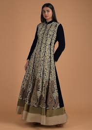 Buy new fancy designer gowns at royal anarkali upto 70% discount on top brands. Buy Navy Blue Anarkali Dress In Velvet With Zari Embroidered Floral Kalidar Pattern Online Kalki Fashion