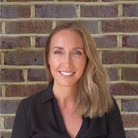 Victoria Wray's Instagram, Twitter & Facebook