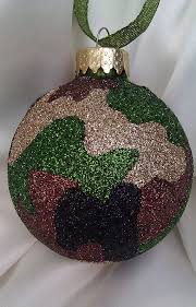 Decorate your white camo themed wedding or christmas with these gorgeous camo decorations or use for adding a special camouflage accent to your gift. Us Military Army Camouflage Glass Ball Ornament By Glitterornaments On Etsy 19 50 Army Christmas Military Christmas Military Ornaments