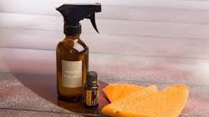 La Recette Maison Du Spray Anti Poussiere Recette Recettes De Nettoyage Produits De Nettoyage Naturels Huiles Essentielles Doterra