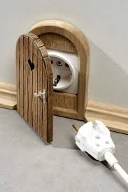 More images for concealed wall socket » 15 Clever Ways To Hide Your Electrical Outlets Godiygo Com