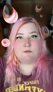 Amy Bell's Instagram, Twitter & Facebook