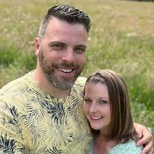 Alex Hossack's Instagram, Twitter & Facebook